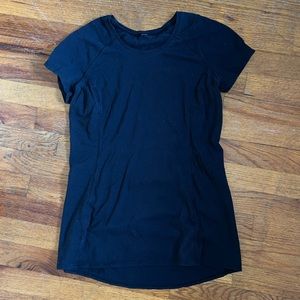 Lululemon t-shirt